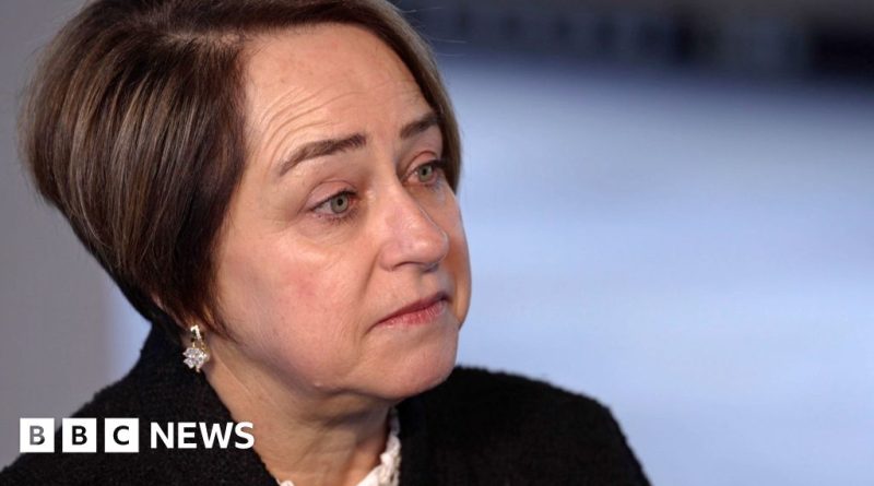 Council staff discussing safety concerns amidst threats from gangs.