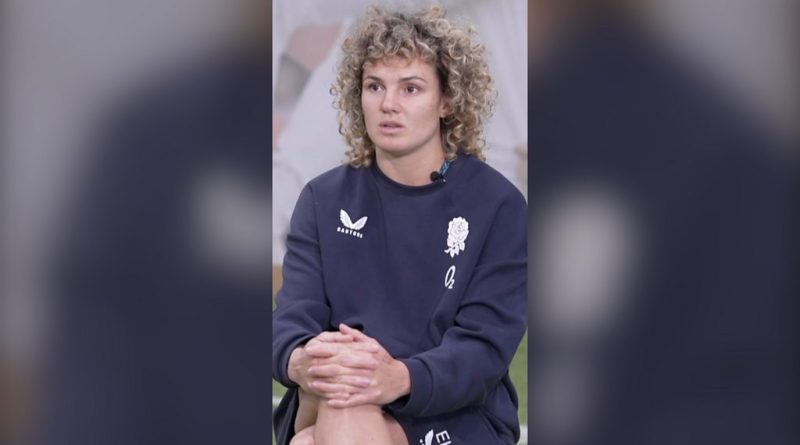 Ellie Kildunne body image discussion in a locker room setting.