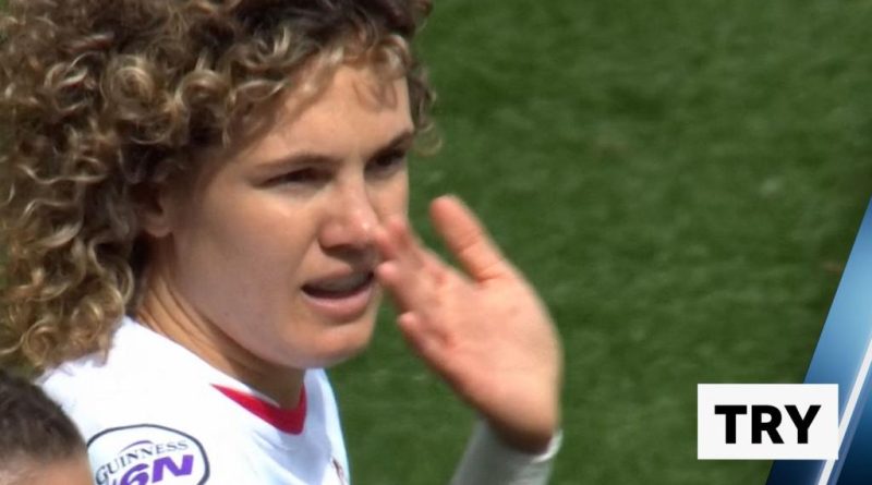 Ellie Kildunne scoring a try during the Six Nations rugby match.