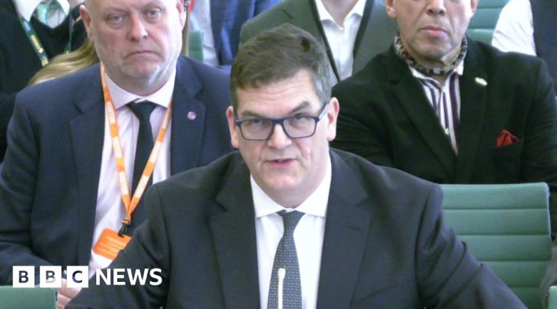 A serious discussion among government officials about Mandelson security clearance.