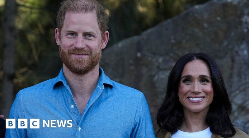 A gathering of attendees at a public event during Harry and Meghan's Australia visit.