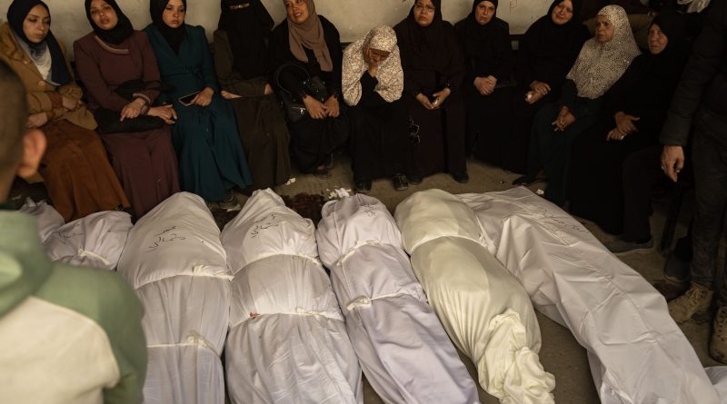 Israeli Airstrikes Result in Ten Deaths Amid Gaza Clashes