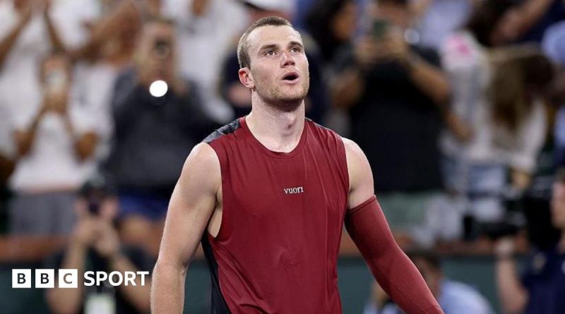 Jack Draper injury news with young tennis player on court