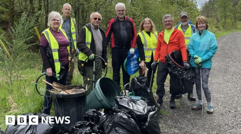 Loch Lomond waste problem affecting tourism and nature beauty.