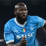 Lukaku Napoli talks with sports executives during a serious meeting.