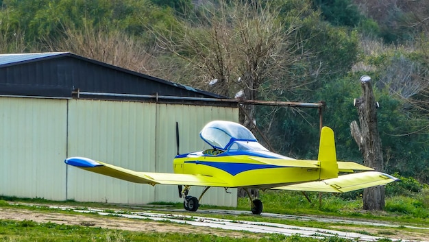 Man Constructs Family Plane in His Backyard