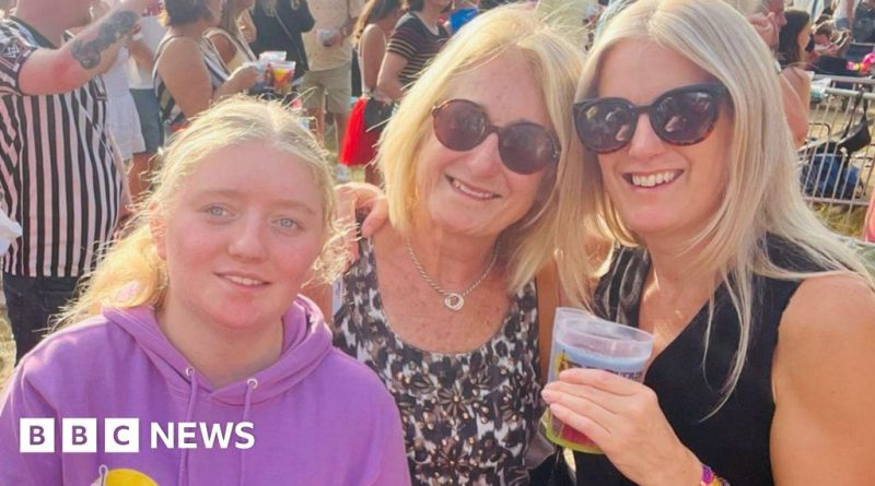 Healthcare professionals discussing a cold sore virus case in a hospital.