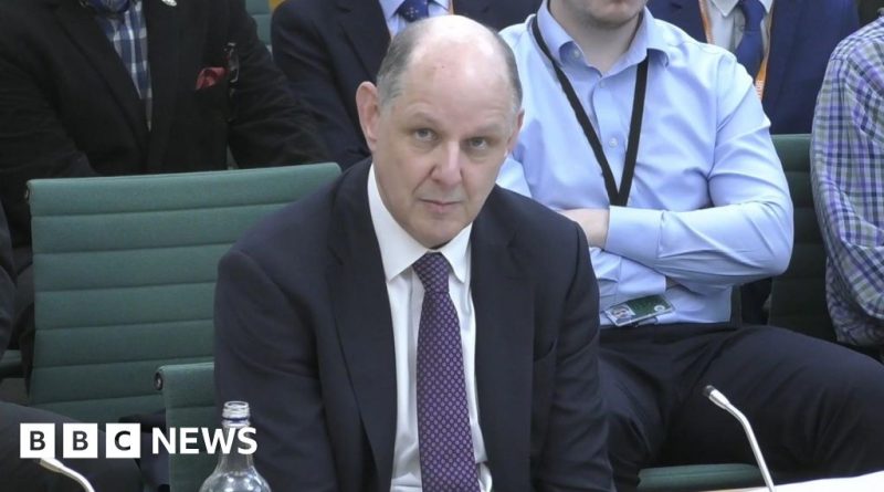 MPs questioning officials during the Mandelson vetting controversy.