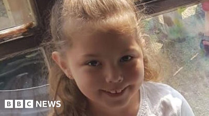 A courtroom depicting a serious atmosphere where criminals attend sentencing hearings.