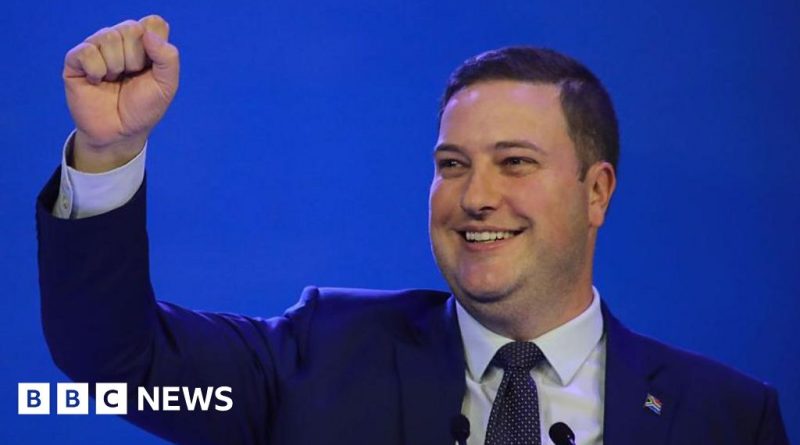 Diverse politicians discussing the future of the Democratic Alliance in South Africa.