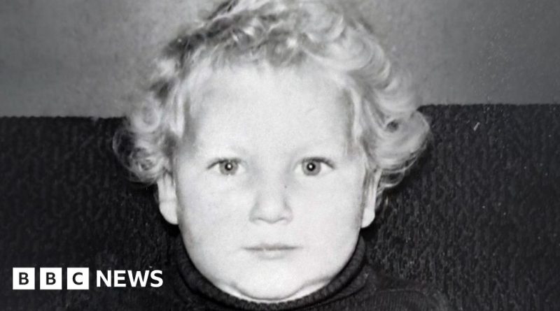 A community memorial gathering for the Sandy Davidson disappearance.