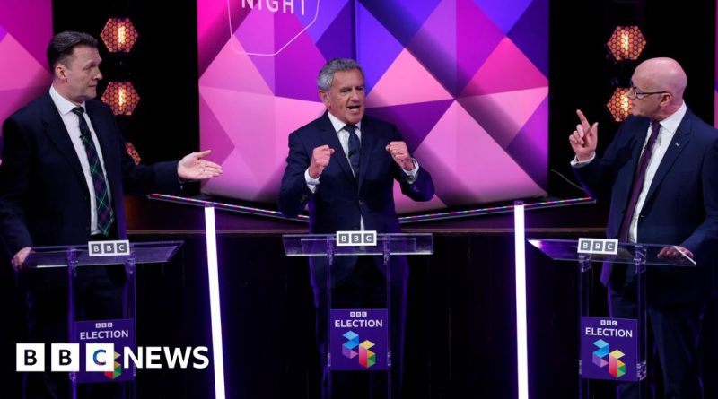 A serious discussion on Scottish independence referendum among professionals.