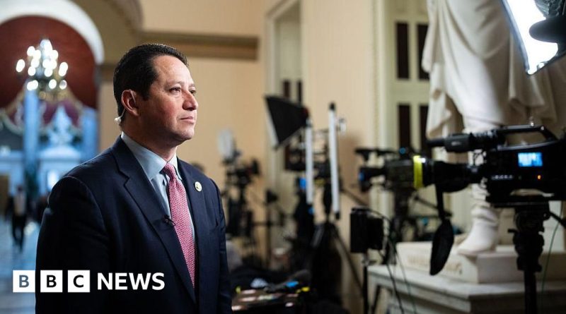 Texas Congressman resigns: professionals in a congressional office show concern.