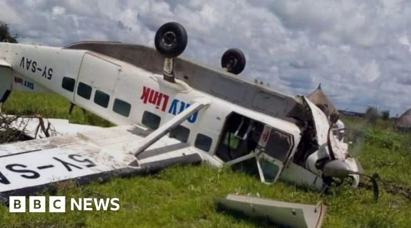 Scene of the South Sudan plane crash with responders at work.