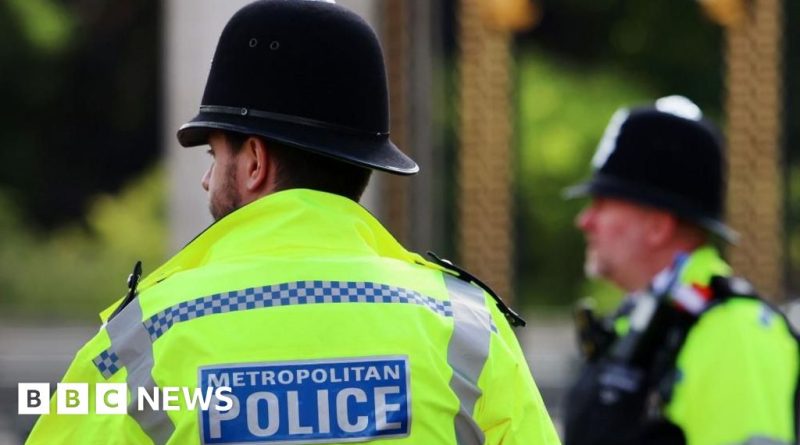 Discussion among professionals about an arson plot against a Jewish site.