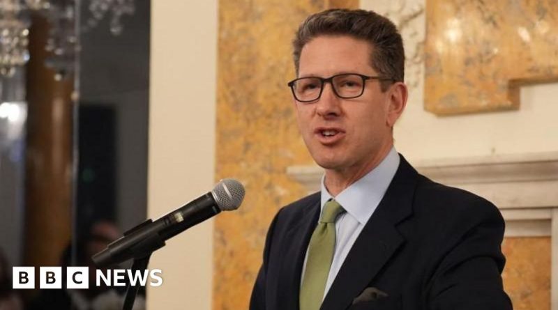 Diplomats discussing UK Israel relationship at a formal event.