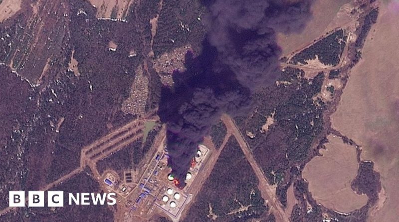 Military officials discussing Ukraine oil strikes and ceasefire proposals.