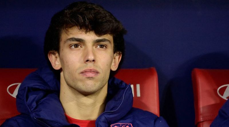João Félix loan to Chelsea during a football training session with players.